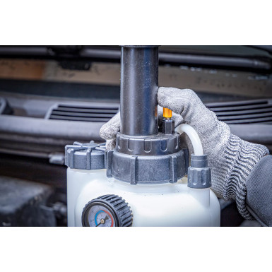 Bremsen- und Kupplungssystem-Entlüfter-Satz 2,5 l Bremsen- und Kupplungssystem-Entlüfter-Satz 2,5 l