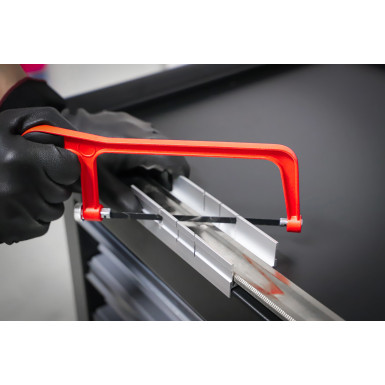 BGS Aluminium-Sägebogen inkl. Schneidlade und Sägeblatt 150 mm BGS Do it yourself 2082