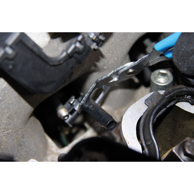 BGS Glühkerzenstecker-Zange | abgewinkelt | für Opel 1.7 Diesel | 6693