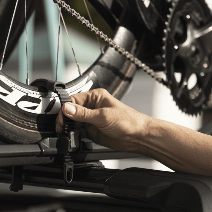 Thule FastRide 564001 Dachfahrradträger schwarz mit Gabelbefestigung – 1 Fahrrad bis 18 kg Thule FastRide 564001 Dachfahrradträger schwarz mit Gabelbefestigung – 1 Fahrrad bis 18 kg